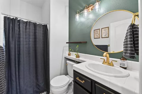 Bath - 643 W Madrid Ln, Clovis, CA 93619 photo 2 of 2