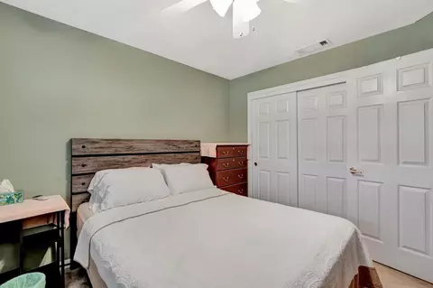 Bedroom - 385 S Thomas Ave, Kerman, CA 93630 photo 2 of 5