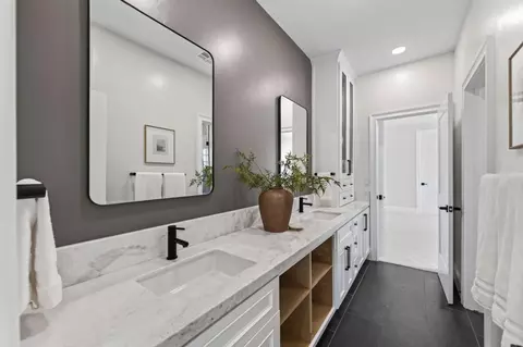 Bath - 2387 N Purdue Ave, Clovis, CA 93619 photo 8 of 12