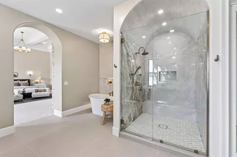 Bath - 2387 N Purdue Ave, Clovis, CA 93619 photo 4 of 12