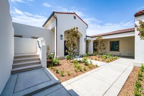 Exterior - 2387 N Purdue Ave, Clovis, CA 93619 photo 8 of 22