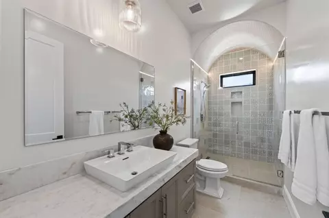 Bath - 2387 N Purdue Ave, Clovis, CA 93619 photo 11 of 12
