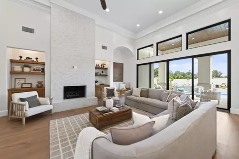 Living - 2387 N Purdue Ave, Clovis, CA 93619 photo 2 of 5