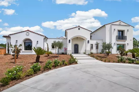 Exterior - 2387 N Purdue Ave, Clovis, CA 93619 photo 4 of 22