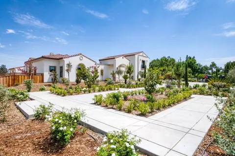 Exterior - 2387 N Purdue Ave, Clovis, CA 93619 photo 5 of 22