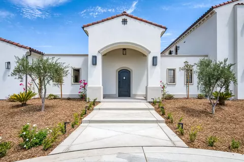 Exterior - 2387 N Purdue Ave, Clovis, CA 93619 photo 6 of 22