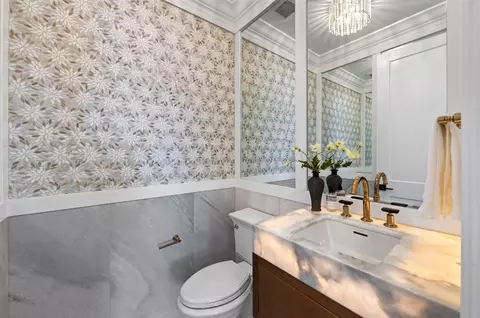 Bath - 2387 N Purdue Ave, Clovis, CA 93619 photo 1 of 12