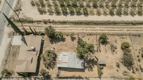 View/Area - 9016 E Dinuba Ave, Selma, CA 93662 photo 9 of 14