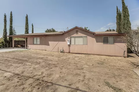 Exterior - 9016 E Dinuba Ave, Selma, CA 93662 photo 2 of 17
