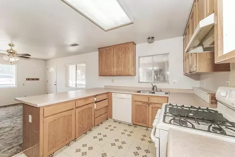 Kitchen - 9016 E Dinuba Ave, Selma, CA 93662 photo 3 of 3