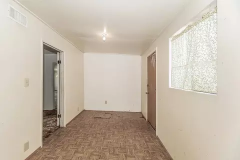 Entry Way - 9016 E Dinuba Ave, Selma, CA 93662 photo 1 of 2
