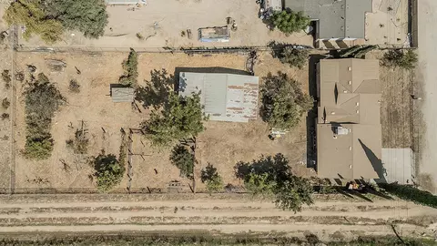 View/Area - 9016 E Dinuba Ave, Selma, CA 93662 photo 8 of 14
