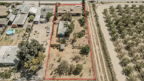 View/Area - 9016 E Dinuba Ave, Selma, CA 93662 photo 11 of 14