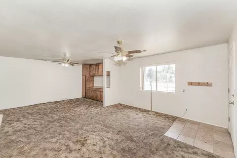 Living - 9016 E Dinuba Ave, Selma, CA 93662 photo 4 of 8