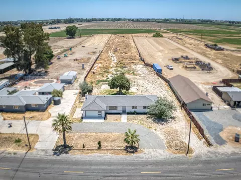 View/Area - 17189 Iona Ave, Lemoore, CA 93245 photo 1 of 5