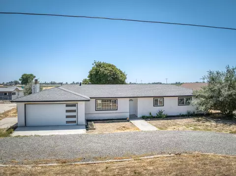 Exterior - 17189 Iona Ave, Lemoore, CA 93245 photo 13 of 13