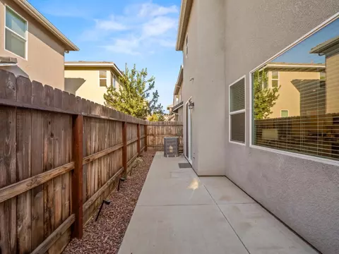 Exterior - 1957 Kelly Ln, Clovis, CA 93611 photo 9 of 12