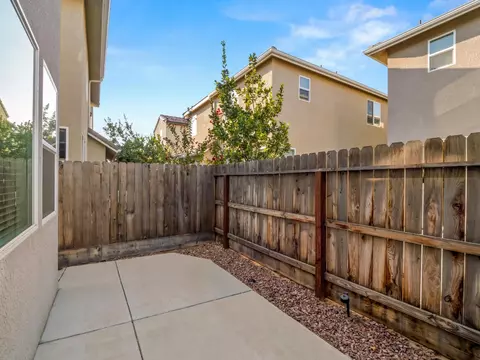 Exterior - 1957 Kelly Ln, Clovis, CA 93611 photo 6 of 12
