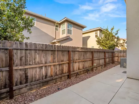 Exterior - 1957 Kelly Ln, Clovis, CA 93611 photo 7 of 12