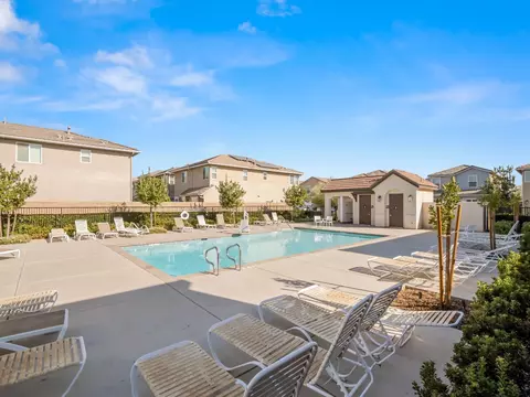 Exterior - 1957 Kelly Ln, Clovis, CA 93611 photo 12 of 12