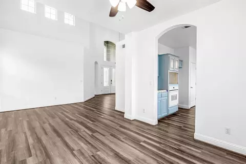 Living - 2768 Goshen Ave, Clovis, CA 93611 photo 4 of 9