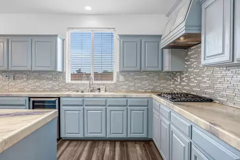 Kitchen - 2768 Goshen Ave, Clovis, CA 93611 photo 3 of 5