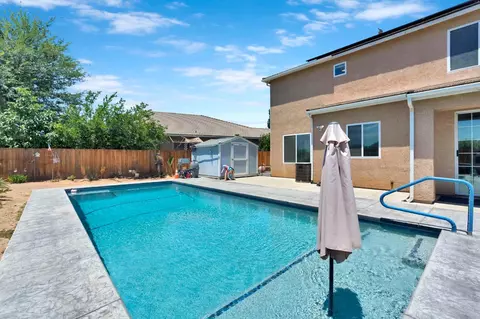 Exterior - 2768 Goshen Ave, Clovis, CA 93611 photo 5 of 9