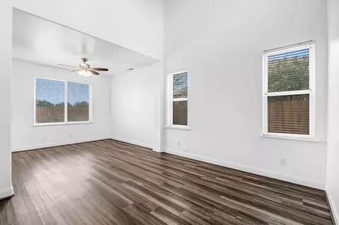 Living - 2768 Goshen Ave, Clovis, CA 93611 photo 3 of 9