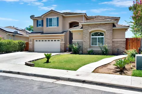 Exterior - 2768 Goshen Ave, Clovis, CA 93611 photo 2 of 9