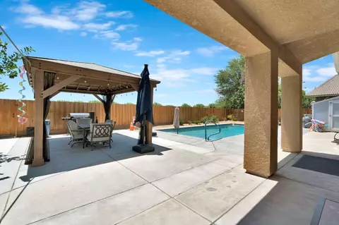 Exterior - 2768 Goshen Ave, Clovis, CA 93611 photo 6 of 9