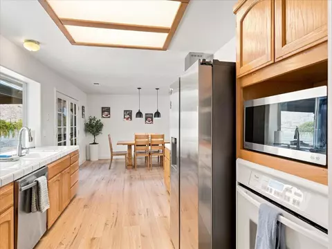 Kitchen - 52171 Echo Valley View Ct, Oakhurst, CA 93644 photo 5 of 5