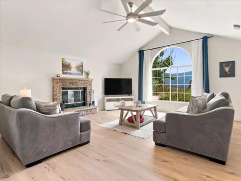 Living - 52171 Echo Valley View Ct, Oakhurst, CA 93644 photo 1 of 4