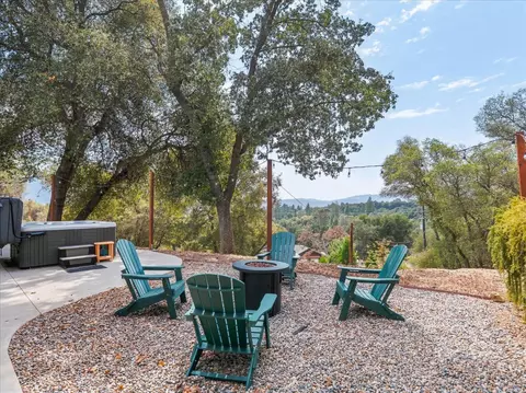 Exterior - 52171 Echo Valley View Ct, Oakhurst, CA 93644 photo 14 of 16