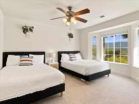 Bedroom - 52171 Echo Valley View Ct, Oakhurst, CA 93644 photo 4 of 5