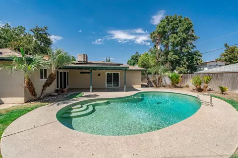 Exterior - 421 Shannon Ave, Madera, CA 93637 photo 5 of 8