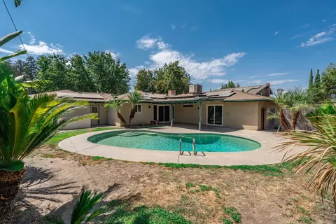 Exterior - 421 Shannon Ave, Madera, CA 93637 photo 7 of 8