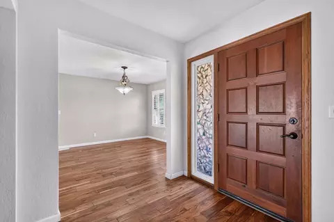 Entry Way - 421 Shannon Ave, Madera, CA 93637 photo 2 of 2