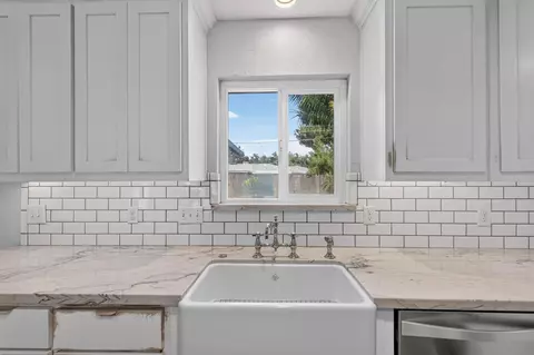 Kitchen - 421 Shannon Ave, Madera, CA 93637 photo 4 of 4