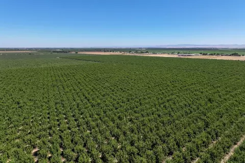 View/Area - 18190 Cooperopolis Rd, Linden, CA 95236 photo 1 of 5