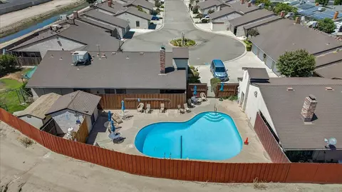 View/Area - 1657 Willow Ave, Clovis, CA 93612 photo 1 of 1