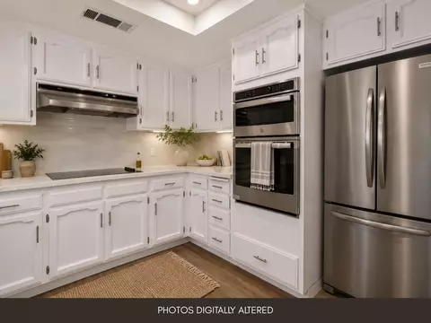 Kitchen - 1657 Willow Ave, Clovis, CA 93612 photo 1 of 3