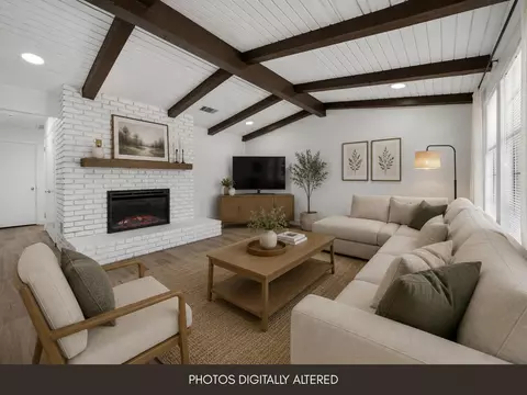 Living - 1657 Willow Ave, Clovis, CA 93612 photo 1 of 4