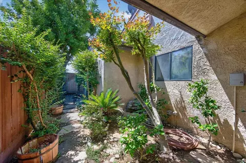 Exterior - 1657 Willow Ave, Clovis, CA 93612 photo 5 of 9