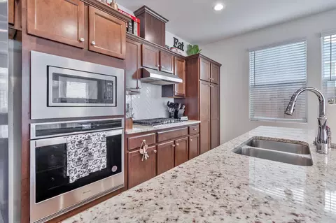 Kitchen - 915 Winchell Way W, Madera, CA 93636 photo 2 of 5