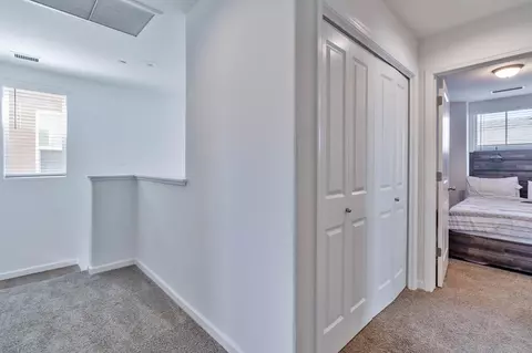 Entry Way - 915 Winchell Way W, Madera, CA 93636 photo 3 of 5
