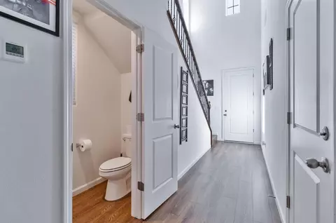 Entry Way - 915 Winchell Way W, Madera, CA 93636 photo 2 of 5