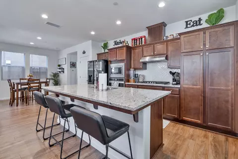 Kitchen - 915 Winchell Way W, Madera, CA 93636 photo 3 of 5