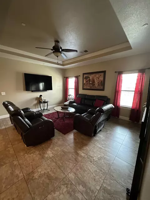 Living - 669 Ficklin Dr, Madera, CA 93637 photo 1 of 3