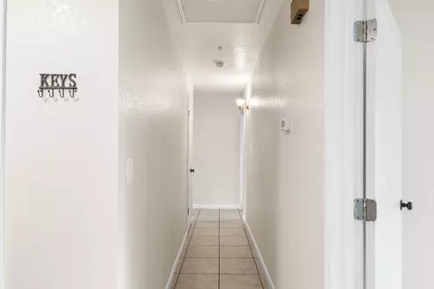 Entry Way - 5259 E Inyo St, Fresno, CA 93727 photo 2 of 2