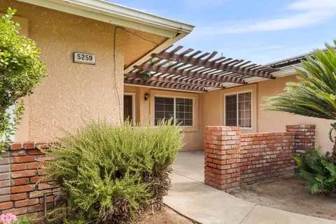 Exterior - 5259 E Inyo St, Fresno, CA 93727 photo 5 of 9